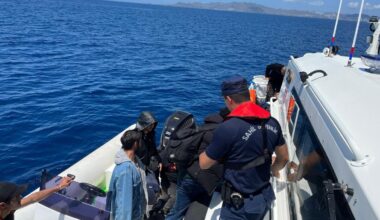 Türkiye intercepts 50 irregular migrants, 9 smugglers in Antalya