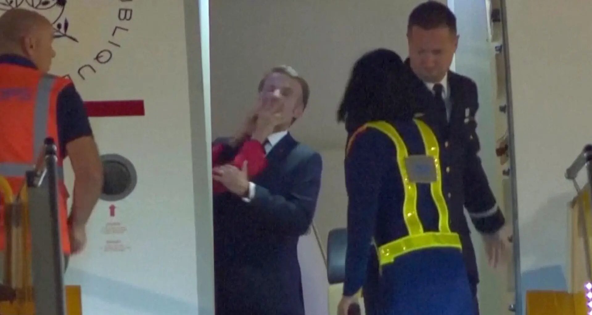 French insider blames Russian troll factories for Macron video uproar