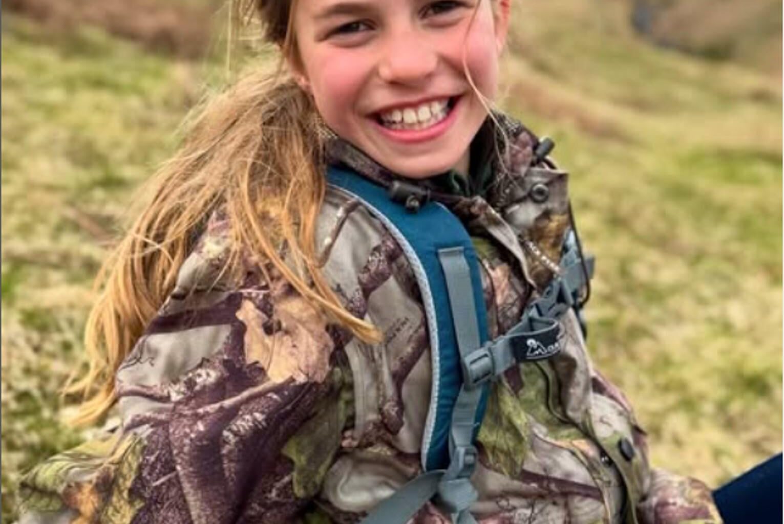 New photo of Princess Charlotte, released on the occasion of her 10th birthday. Taken by the Princess of Wales.