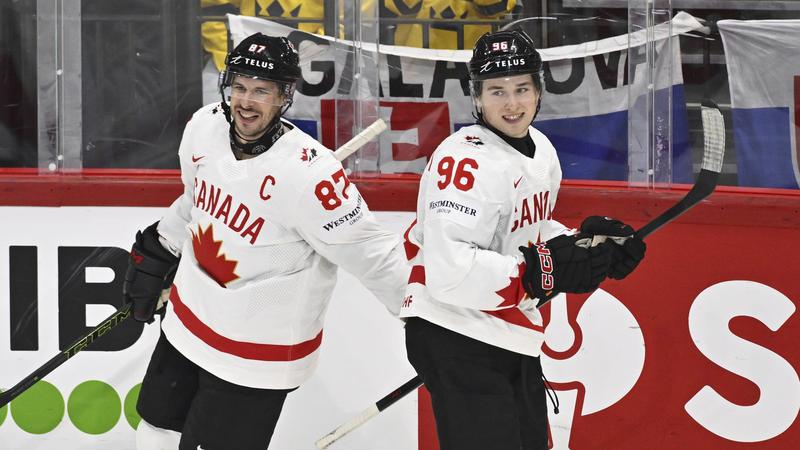 Crosby, Celebrini lead Canada in dominant 7-0 win over Slovakia at worlds | saskNOW | Saskatchewan