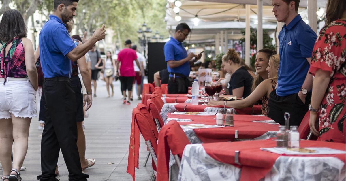 Brussels improves Spain's economic forecasts while lowering those of the eurozone.