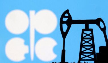 Oil falls on stronger US dollar, possibility of higher OPEC+ output