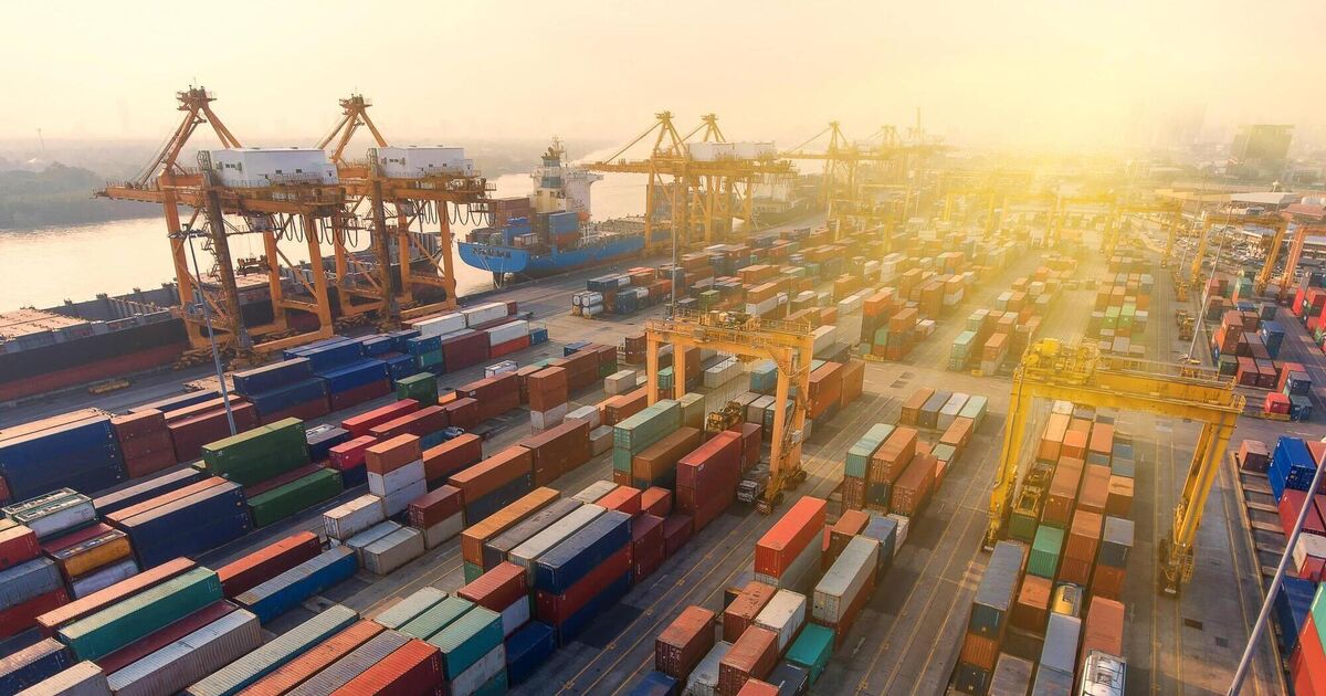 EU's global trade surplus  increased by nearly 60% in March