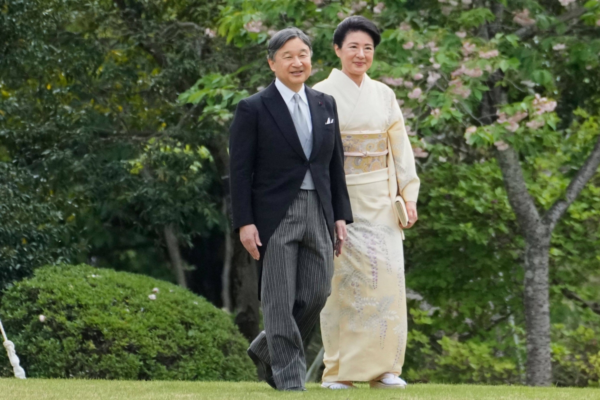 Emperor's family to visit Okinawa in June