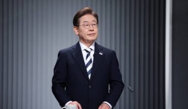 South Korea presidential front-runner Lee suggests extending U.S. tariff talks