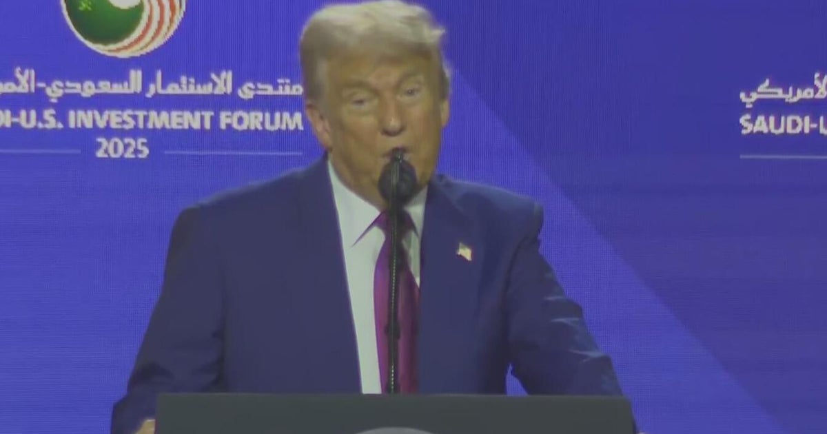 Trump announces order to lift all sanctions against Syria