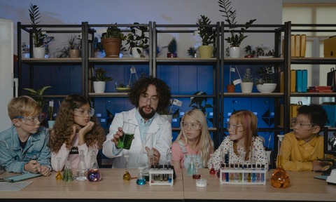 National curriculum ‘biggest threat to practical science in schools’ warns survey