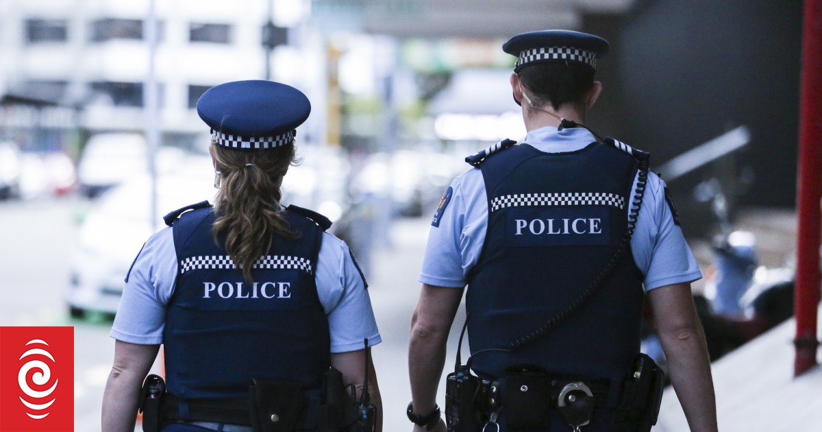 More than 300 new cops not assessed on swimming, review finds