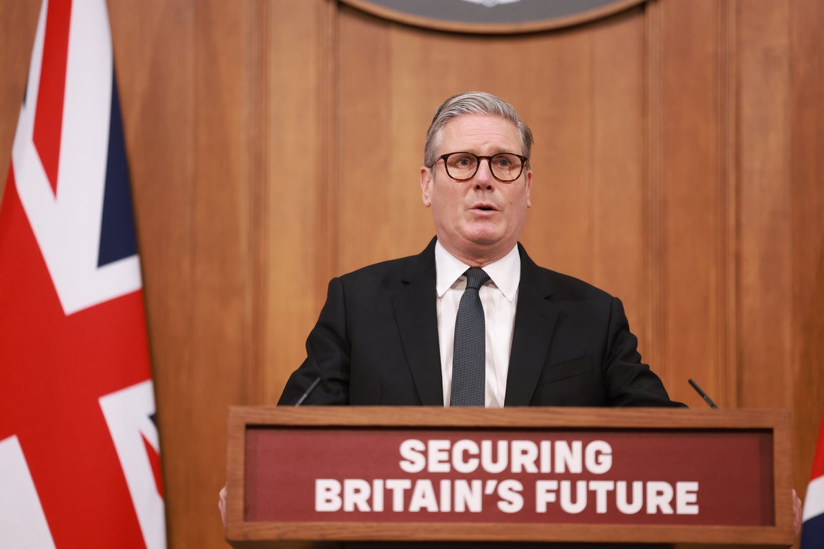 UK politics live: Starmer urged to be ‘bold’ in Brexit reset talks ahead of crunch meeting