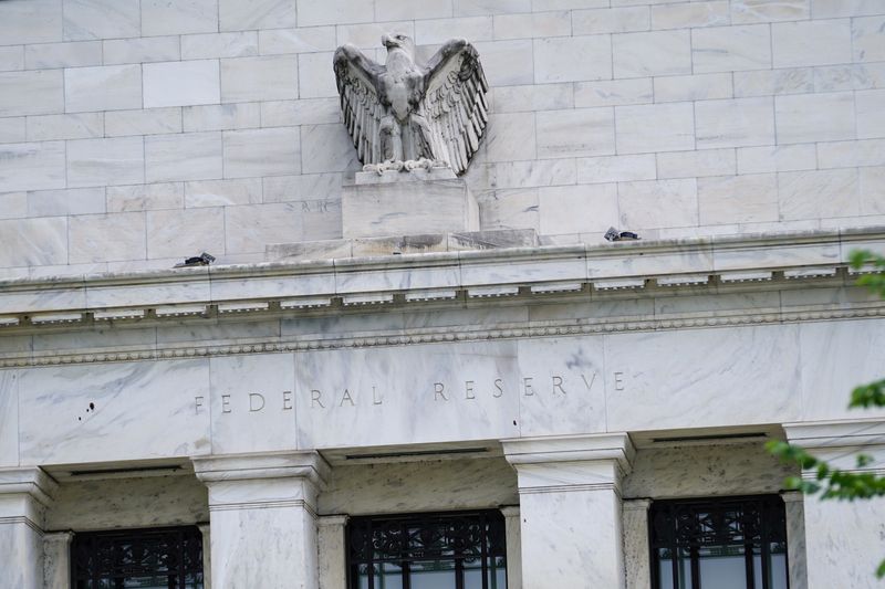 Fed officials, citing uncertainty, reiterate patient policy stance