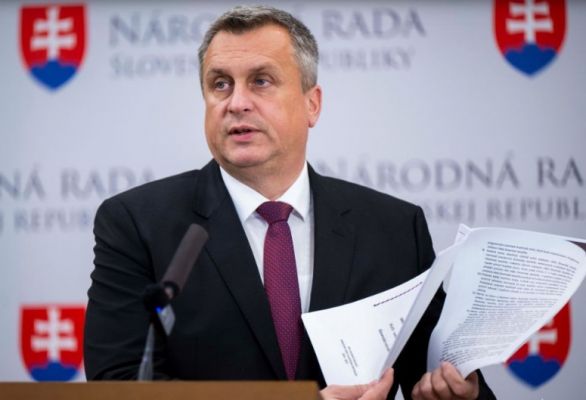 Slovakia intends to claim the rights to the share of fossils of Ukraine — TASR — EADaily, May 24th, 2025 — Politics, Ukraine