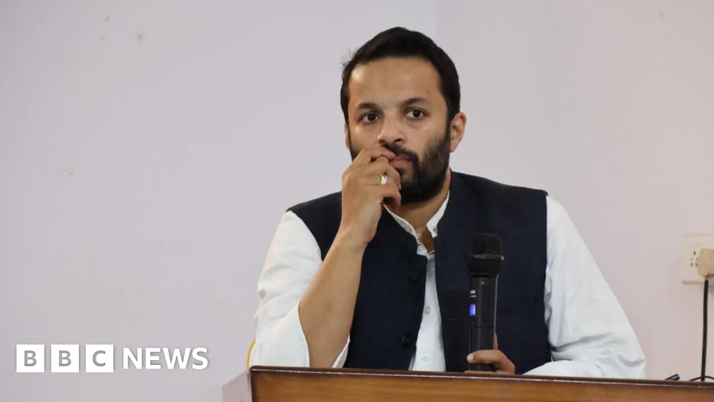 Bail for Indian professor arrested for anti-war comments