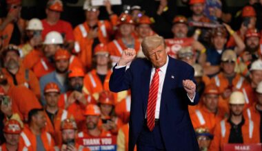 Auch Deutschland betroffen: Trump verdoppelt Zölle auf Stahl | Politik