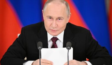 Ukraine LIVE: Putin to defy Macron, Starmer and Trump as US issues red alert for attack | World | News