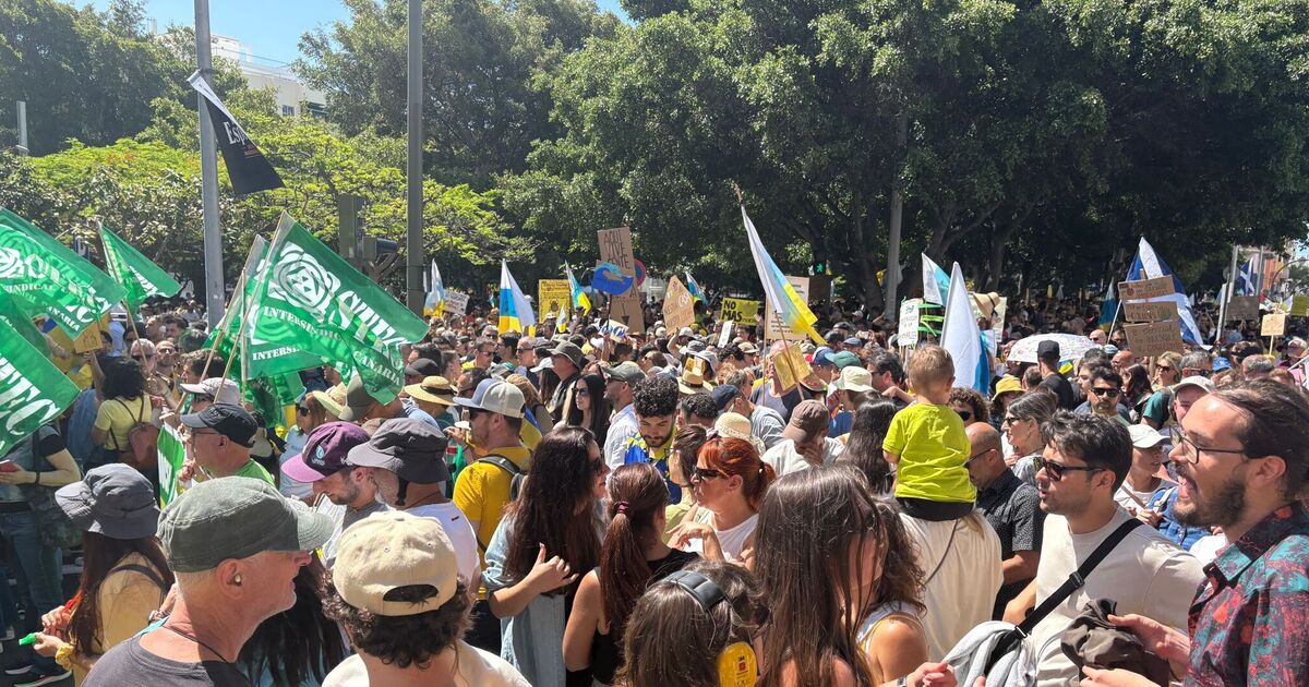 Spain protests LIVE: Huge anti-tourist protests erupt as 100k locals blast holidaymakers | World | News