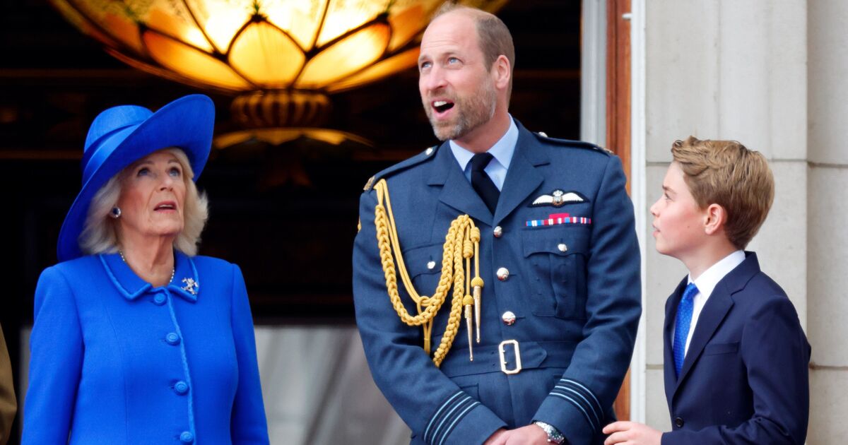 Prince George's special gesture to make sure Prince William didn't get in trouble again | Royal | News