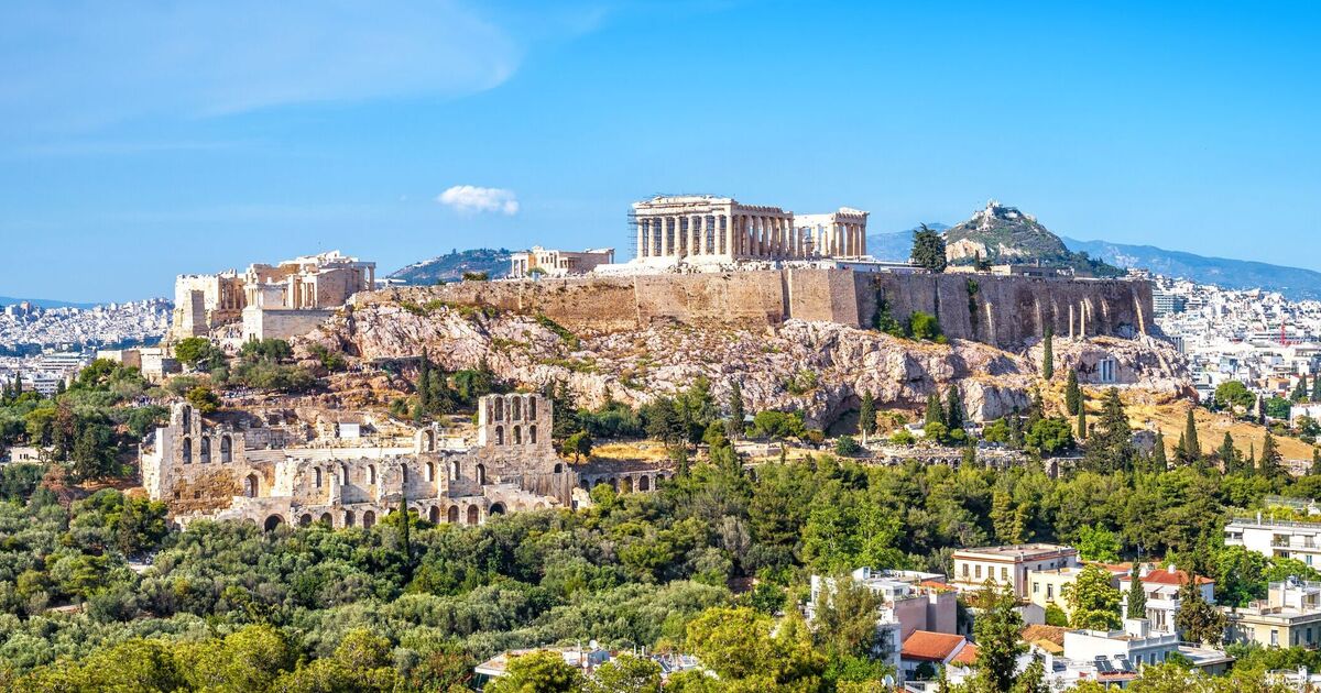 Crisis in Greece as American holidaymakers deal huge blow to tourism | Travel News | Travel