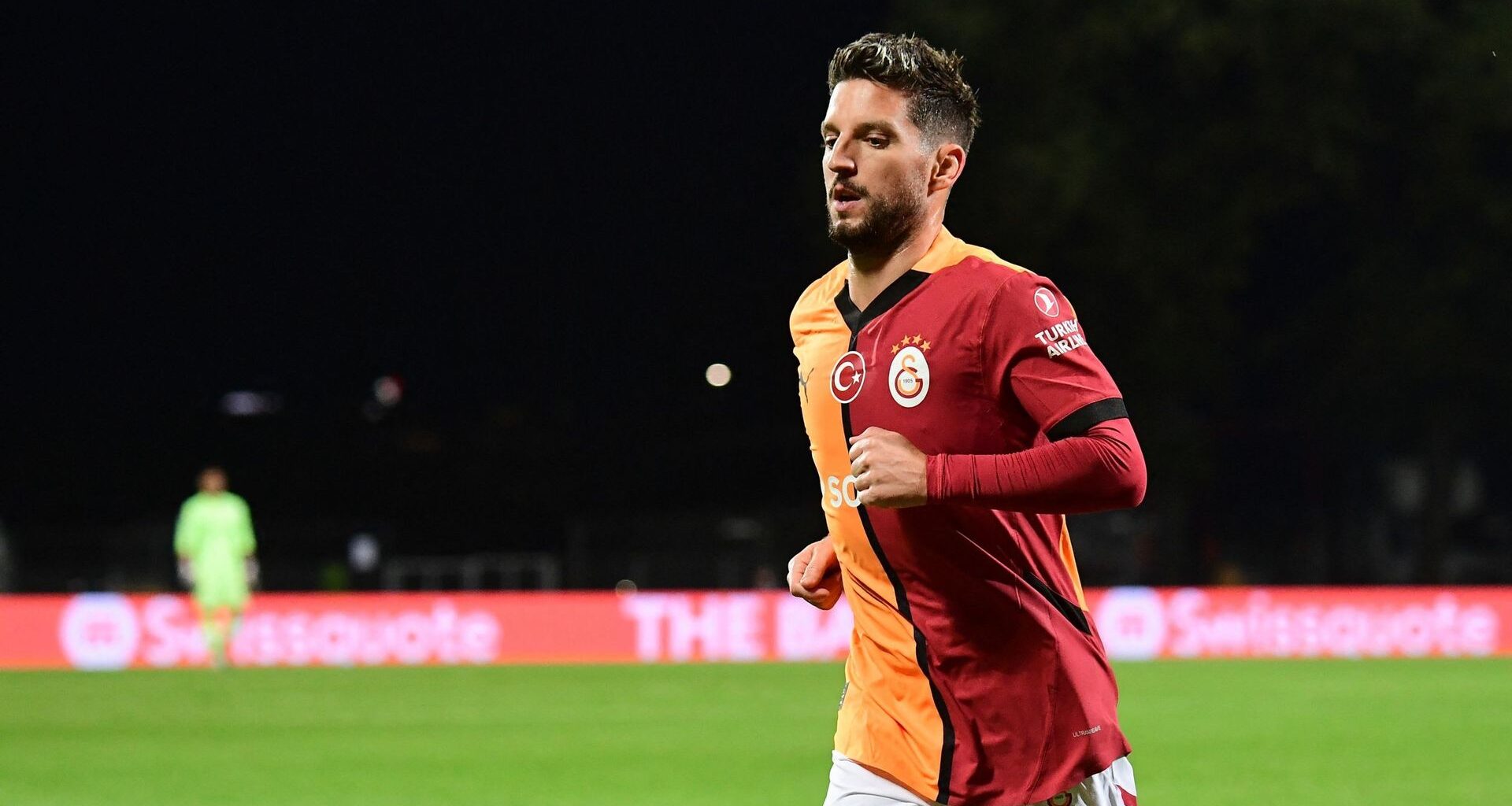 Dries Mertens buteur et porté en triomphe pour son dernier match avec Galatasaray