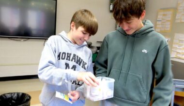 Mohawk teacher's science class a little fishy | Local News