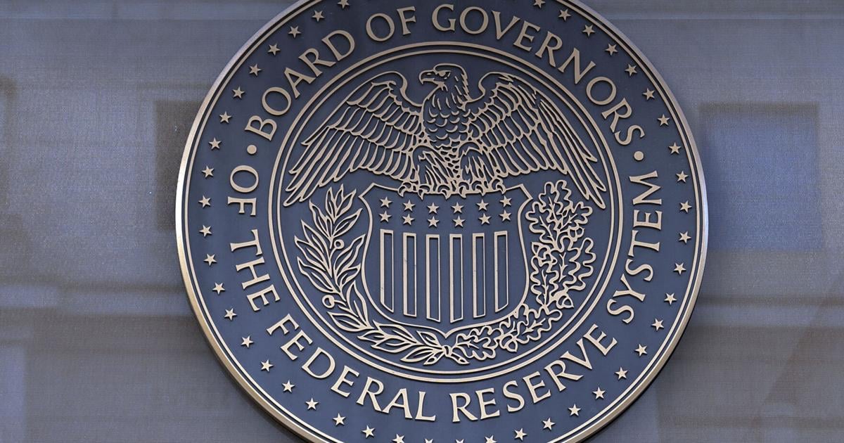 Federal Reserve official sees signs of slowing economy but not ready to cut rates | Nation/World
