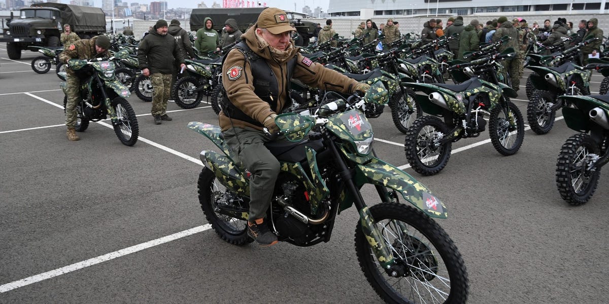 Russian Soldiers Shift to Motorcycles to Evade Ukrainian Drone Attacks