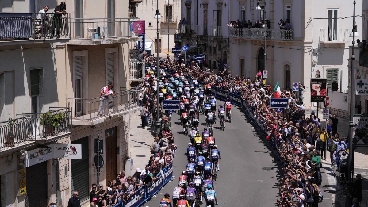 Giro d'Italia oggi quarta tappa Alberobello-Lecce live | La diretta