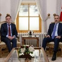 Turkish Foreign Minister Hakan Fidan with Russia's delegation head Vladimir Medinsky at the Dolmabahce Palace in Istanbul - IslanderNews.com