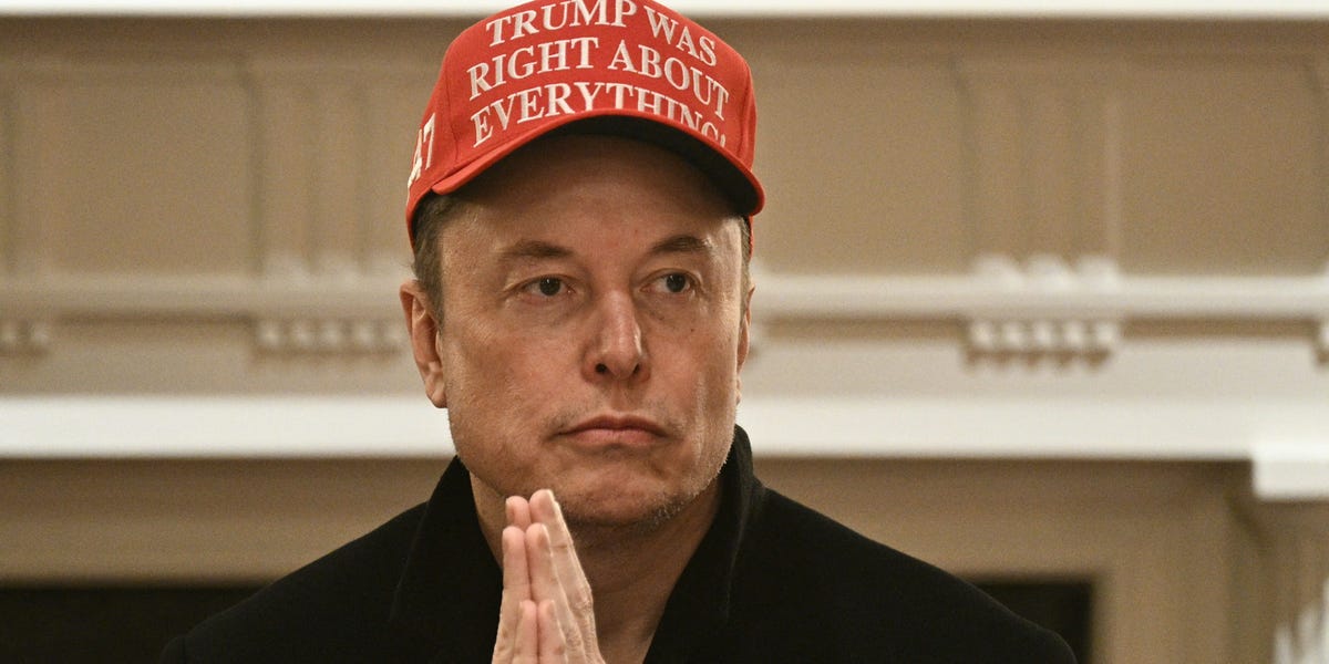 Tesla Investors Want Elon Musk to Work 40 Hours a Week, Make a Succession Plan