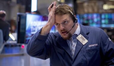 Famed Wall Street Bear Warns of 'Global Financial Market Armageddon'