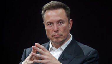 Elon Musk Says He's Getting Back to Business: 'I Must Be Super Focused'