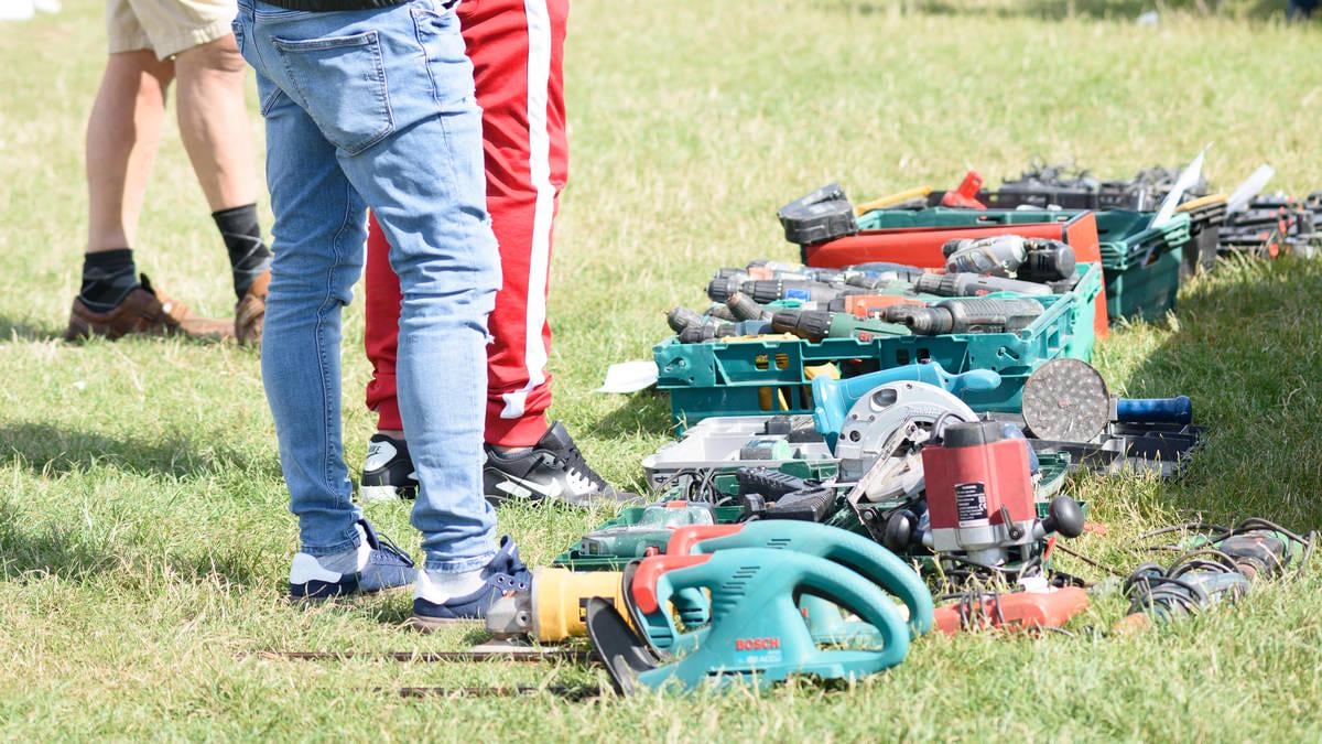 Met Police crackdown on tool theft, as force recovers half a million worth of tools at car boot sale