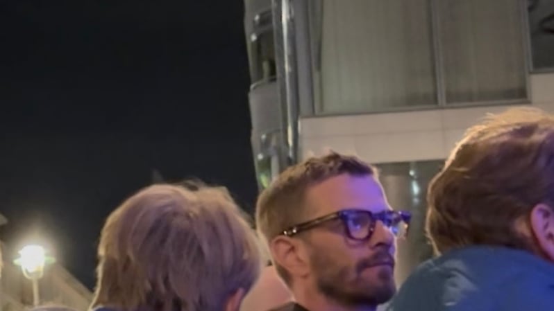 Rapper, Politiker, Joko Winterscheidt: Diese Promis feierten mit Arminia Bielefeld - BILD