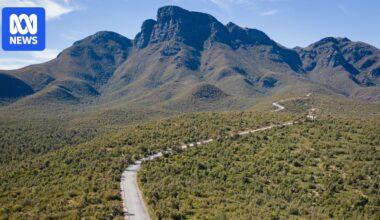 Rescue effort underway after injured man spends cold night stranded on Bluff Knoll