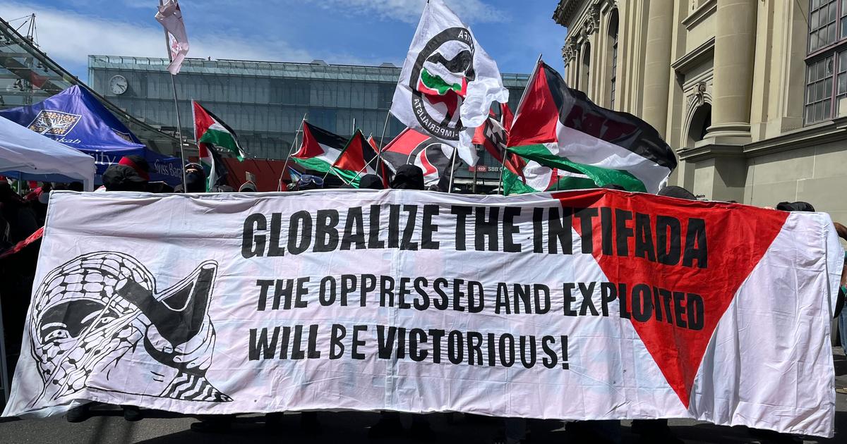 Manifestation pro-Palestine à Berne, la police tire avec des balles en caoutchouc et des canons à eau - rts.ch