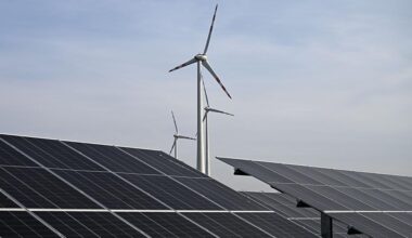 Pour décarboner son système énergétique, la Suisse a besoin de quatre fois plus d'installations solaires - rts.ch