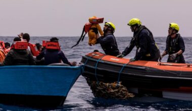 Rescuers suffer from lack of political support – DW – 05/06/2025
