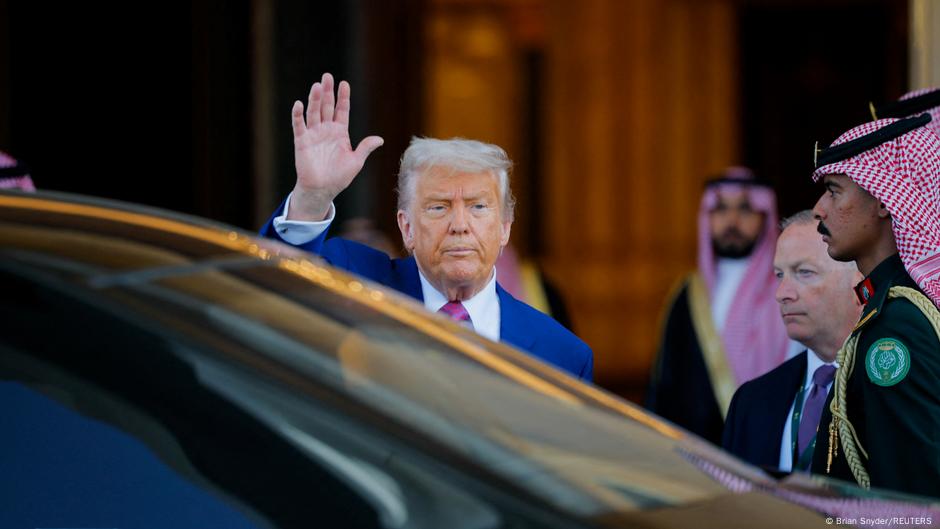 Trump to remove all US sanctions against Syria – DW – 05/13/2025