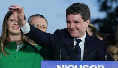 Pro-EU centrist Nicusor Dan wins runoff – DW – 05/19/2025