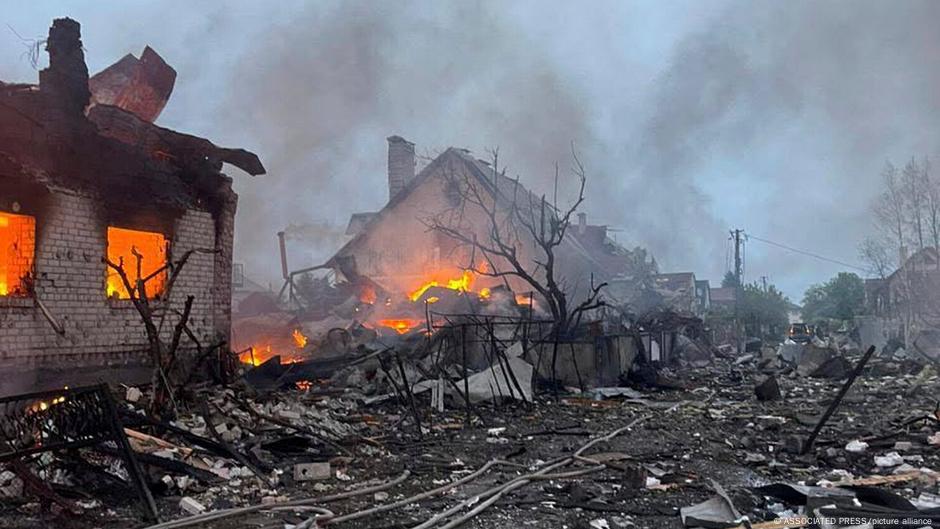 Ukraine awaits Russia's truce terms, talks 'barely' alive – DW – 05/30/2025