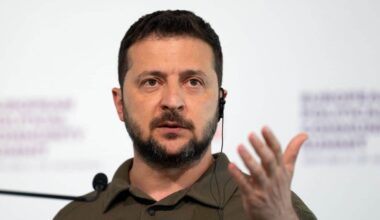 Zelenskyy: Russian attacks continue, Moscow remains silent on proposed meeting
