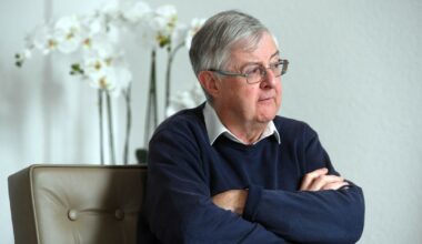 Senedd passes 'truly historic' Welsh language bill
