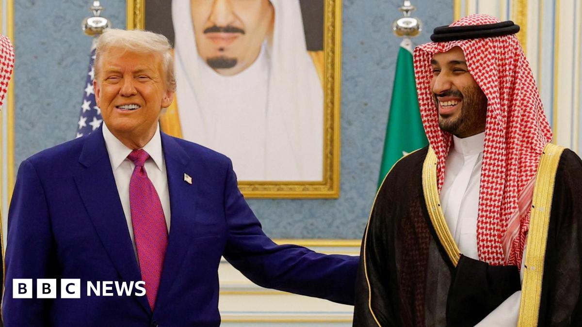 Flags of Saudi Arabia and the US along a highway for the visit of US President Donald Trump visit in Riyadh, Saudi Arabia