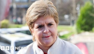 Court ruling could make trans life 'unliveable' - Sturgeon - BBC News