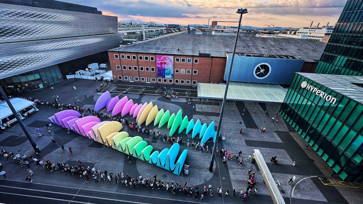 Eurovision 2025 en direct: Le public se prépare à vibrer pour la première demi-finale