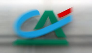 Credit Agricole not a protagonist of Italy's bank M&A wave, country chairman says