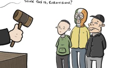 More kneecap-posting, sorry [oc]