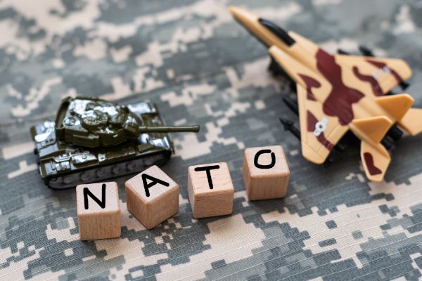 Putin may attack a NATO member in 6 months — Bloomberg — EADaily, May 30th, 2025 — Politics, Russia