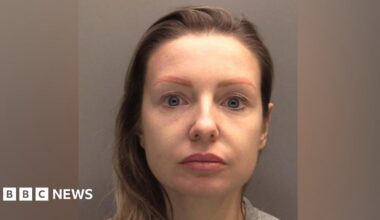 Kerri Pegg: Prison governor who had relationship with inmate jailed