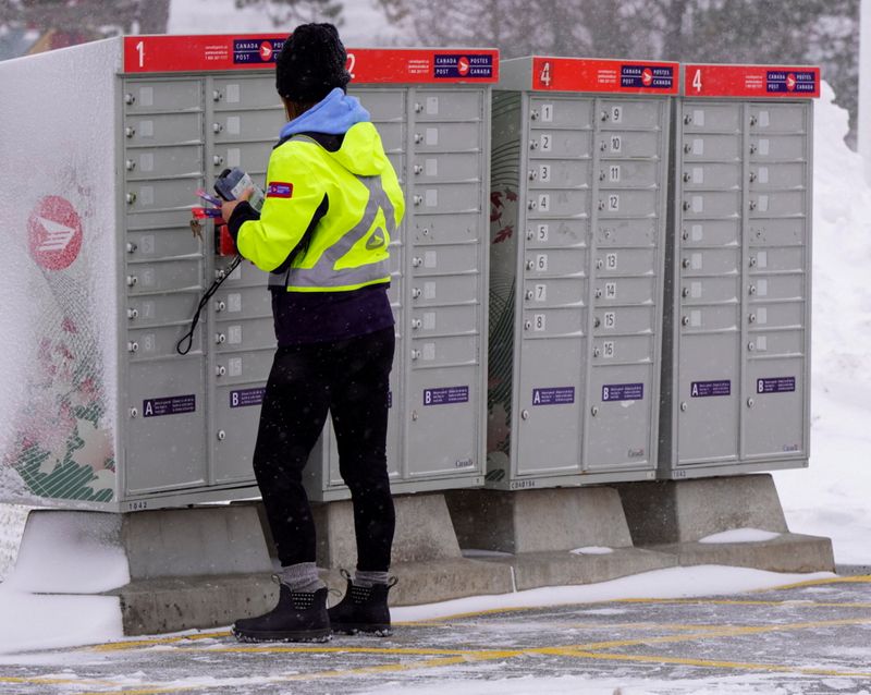 Canada Post to stay operational; union calls for ban on overtime work