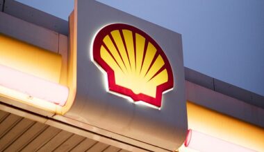 In March, Shell pledged to return more cash to shareholders on the back of higher liquefied natural gas sales